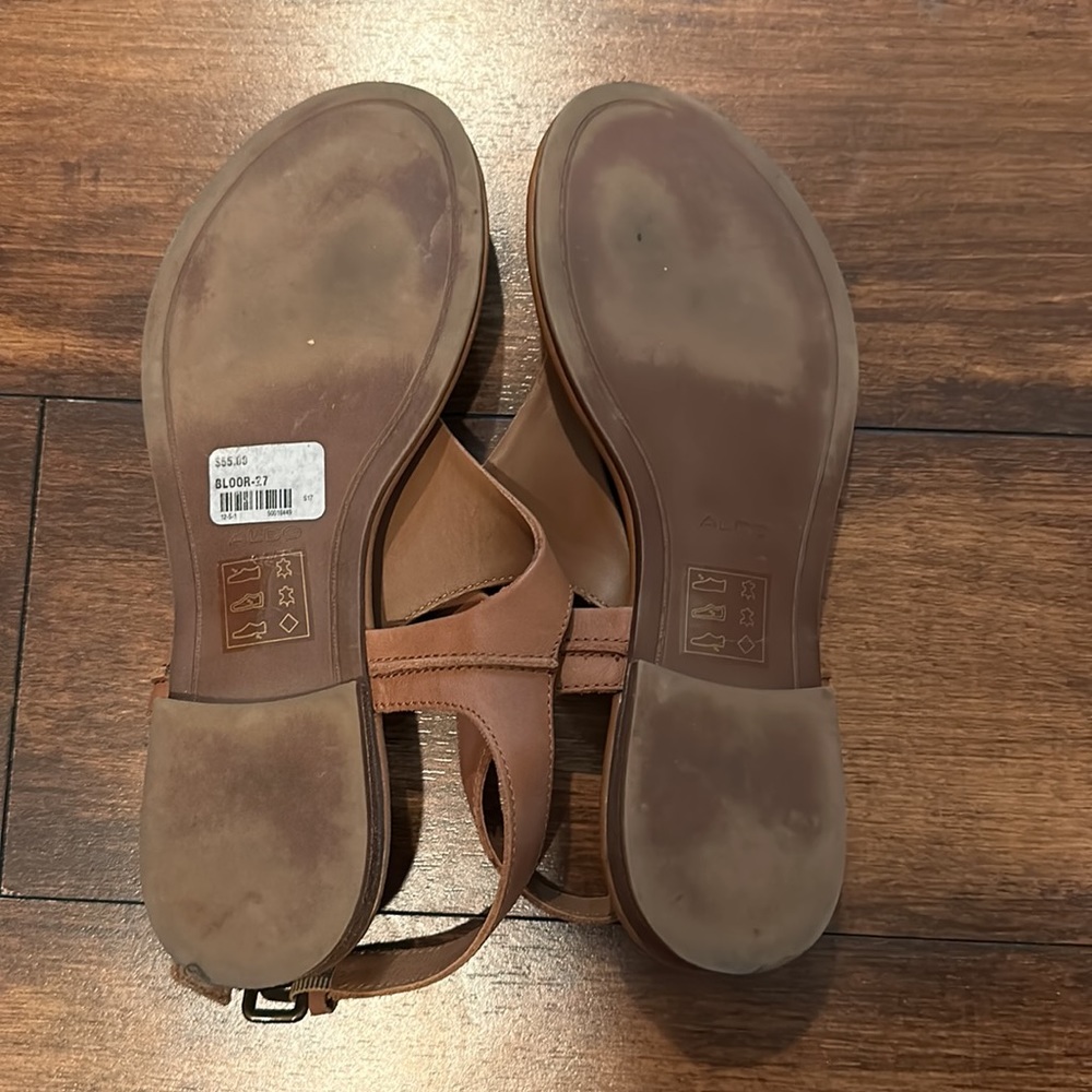 Brown sandals - Picture 2 of 2